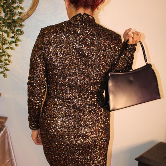 Welcome to the dress - Picture 2 of 8